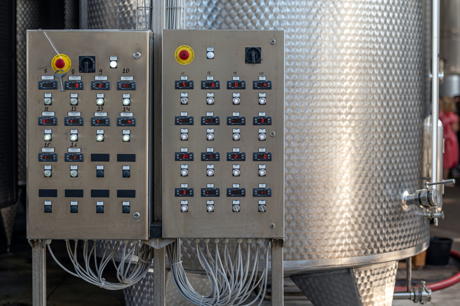Central temperature control panel for Coldcase refrigerators. Currently showing everything is working properly.