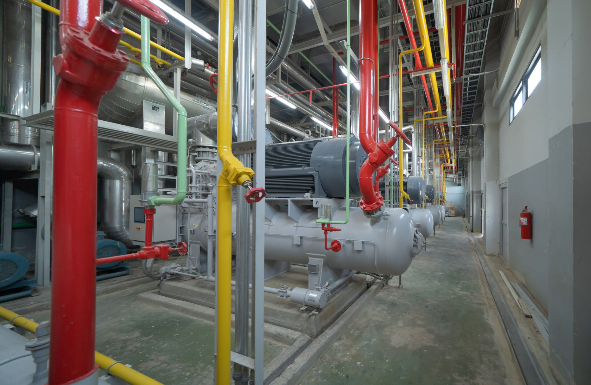 Coldcase industrial refrigeration plant with cooling equipment, pipework and control valves